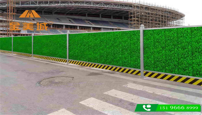 围挡上能挂商业广告吗?公益与商业内容混排风险(图1) 围挡上能挂商业广告吗?公益与商业内容混排风险(图1)